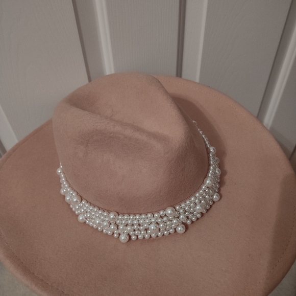 Scoop Fedora Hat with pearl accents 100% wool fully lined - OS - Picture 3 of 6